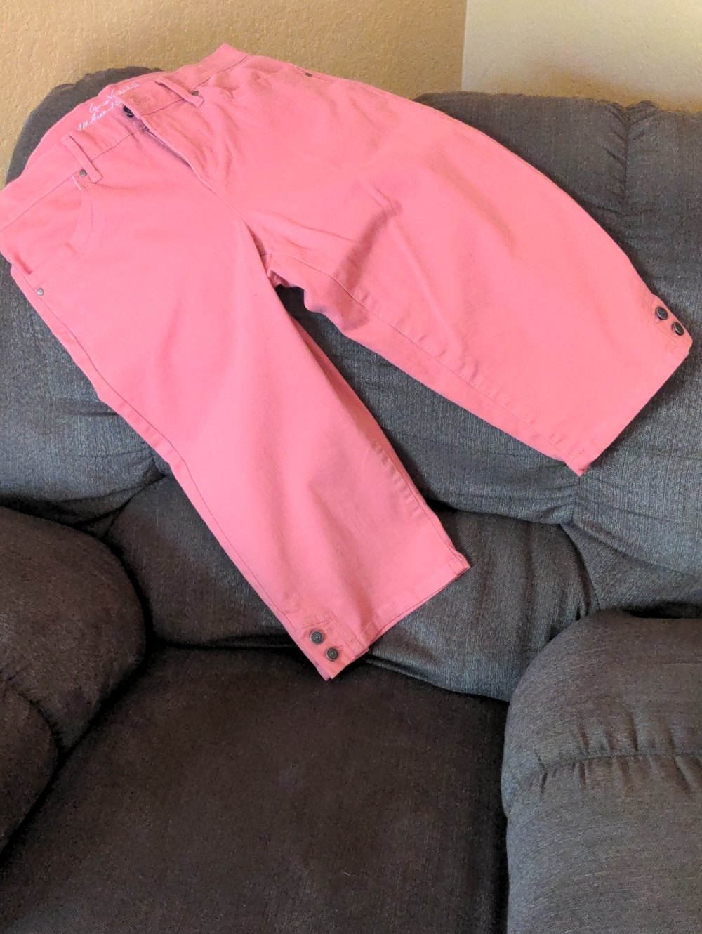 Womens Coral Capris Pants